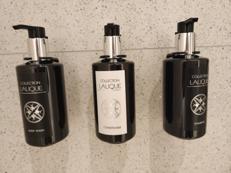 인스파이어 어메니티 샴푸 컨디셔너 래리끄 브랜드 스모크 향