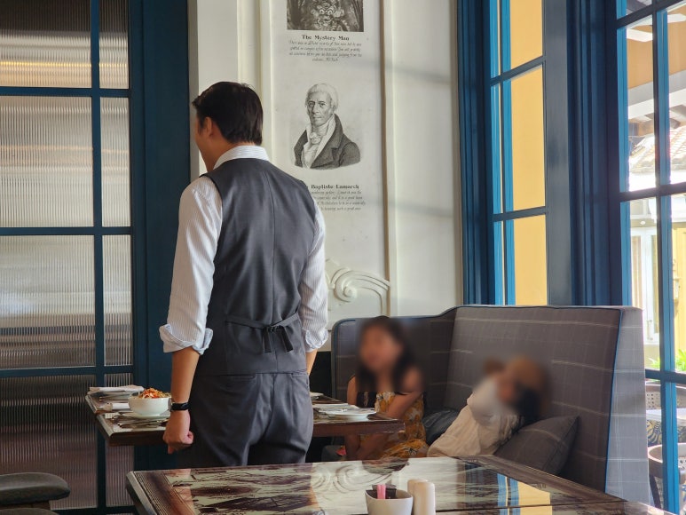 JW Marriott, 가족 감동, 마술, 마술쇼